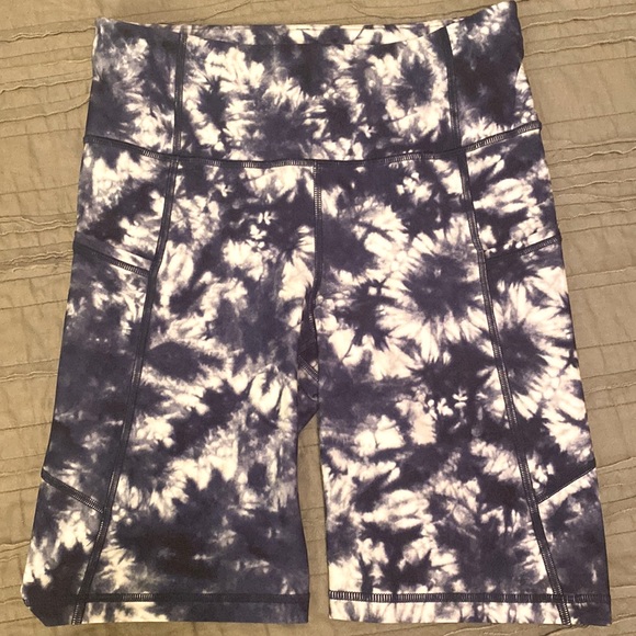 GAP Pants - Like New GapFit Blackout High Rise Bike Shorts
